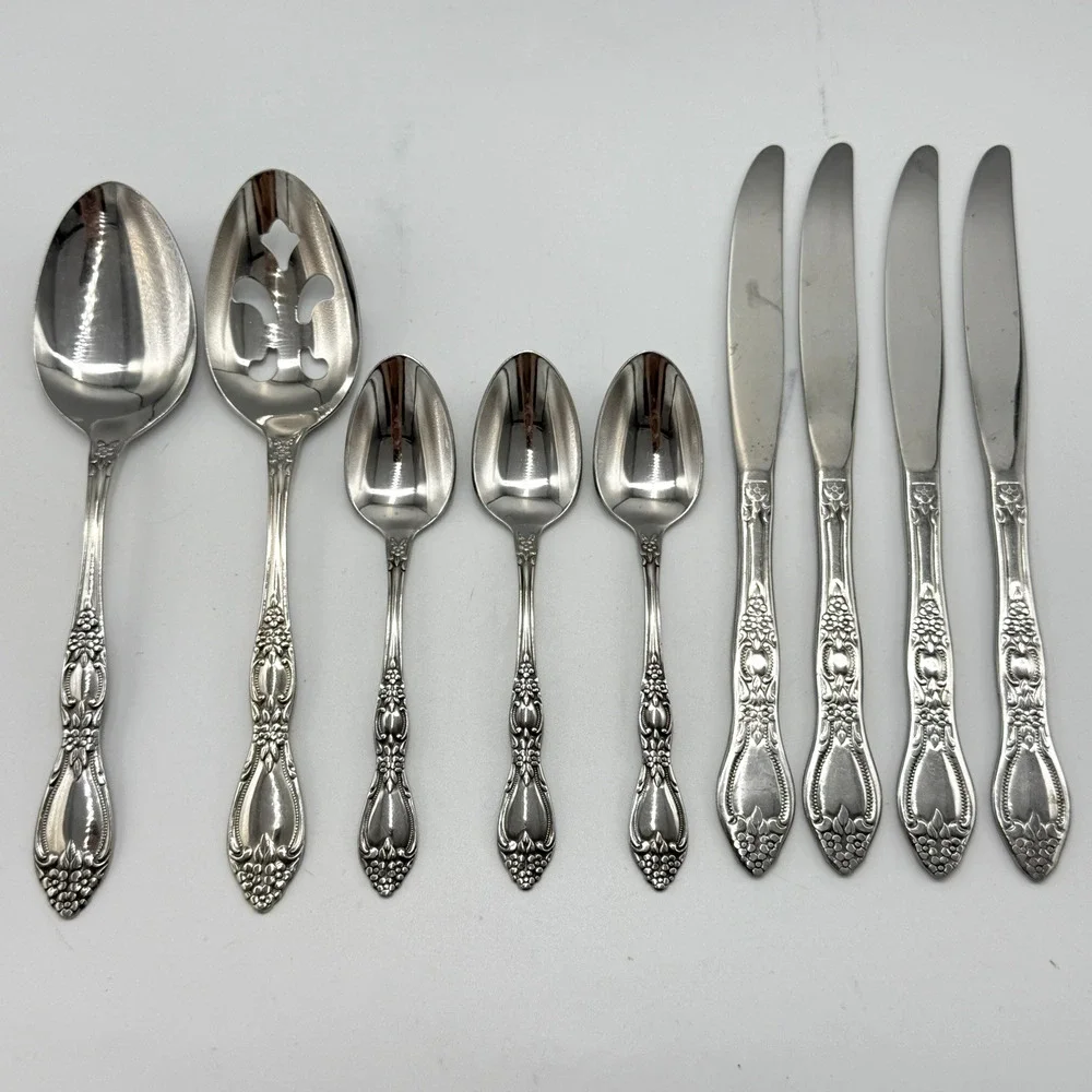 Oneida Huntington Stainless Steel Flatware 9 PC Serving Spoon Pierced Knife